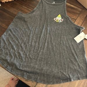 Volcom tank